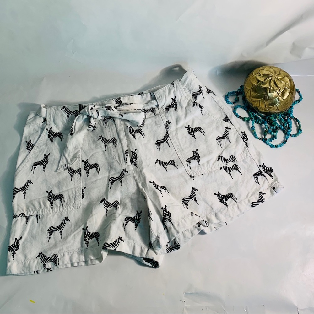 The Loft Linen Shorts - Picture 3 of 7